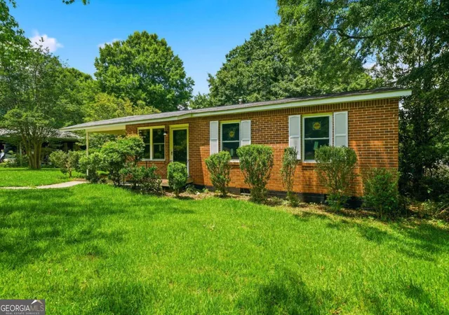 Photo 3 of Single family home for sale at 4913 Bartlett Rd, Forest Park, GA 30297 | MLS# 10784580 | Listing updated on 2026-09-05