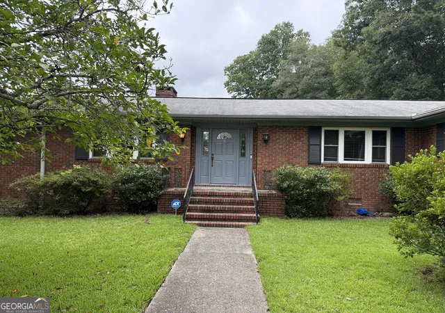 Photo 1 of Single family home for sale at 1406 Maplewood Dr, Macon, GA 31210 | MLS# 10818107 | Listing updated on 2026-08-17