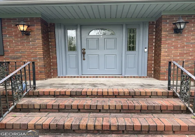 Photo 2 of Single family home for sale at 1406 Maplewood Dr, Macon, GA 31210 | MLS# 10818107 | Listing updated on 2026-08-17