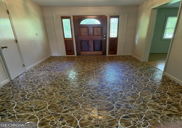 Photo 3 of Single family home for sale at 1406 Maplewood Dr, Macon, GA 31210 | MLS# 10818107 | Listing updated on 2026-08-17