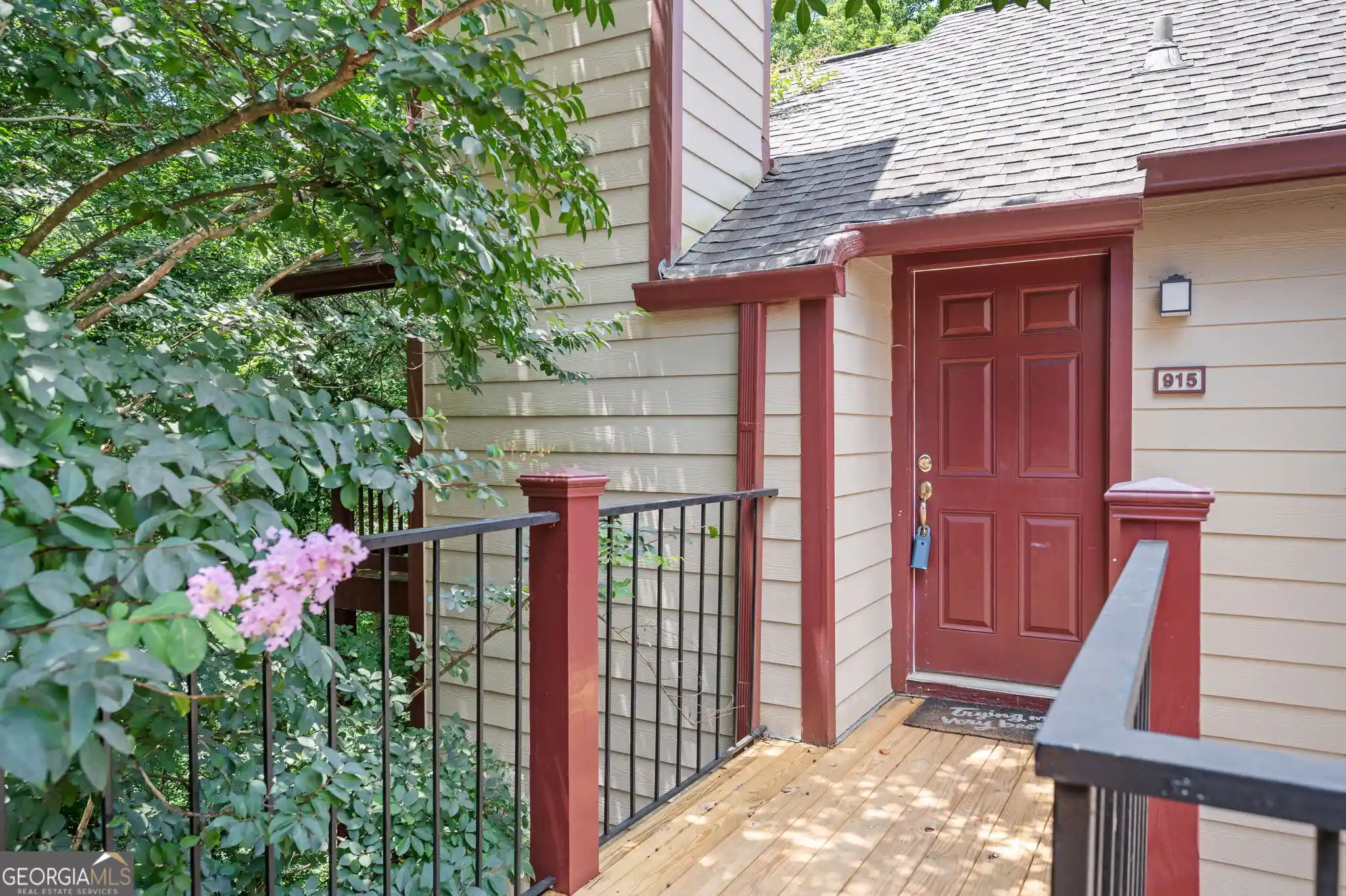 Listing Photo 1 - Condo for sale in 915 Wentworth Ct located at 915 Wentworth Ct, Alpharetta, GA 30022 - Unit 915 Wentworth Ct