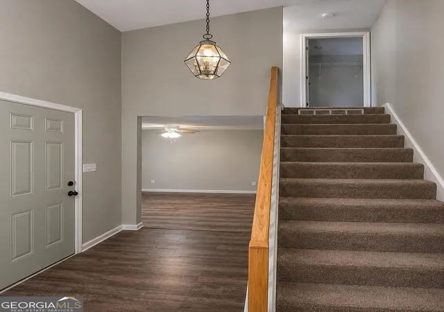 2nd image of 146 Stoneridge Dr #146, Warner Robins, GA 31088 | MLS# 10806833