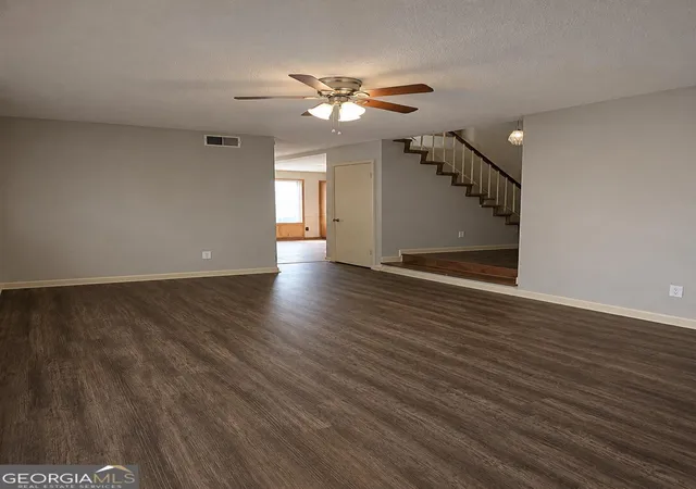 3rd image of 146 Stoneridge Dr #146, Warner Robins, GA 31088 | MLS# 10806833