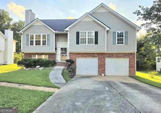 1st image of 1991 Sandtree Dr, Atlanta, GA 30331 | MLS# 10817143