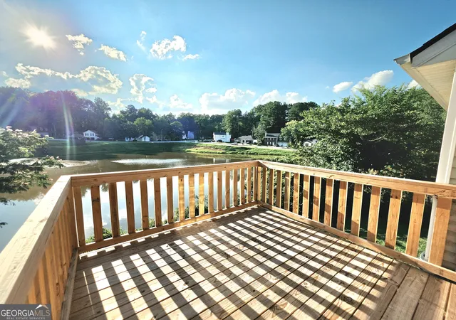 2nd image of 1991 Sandtree Dr, Atlanta, GA 30331 | MLS# 10817143