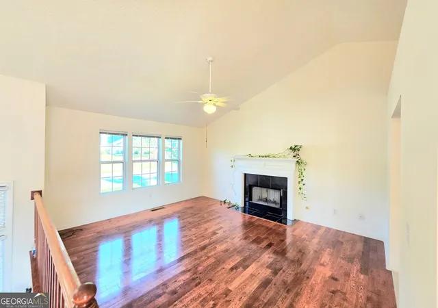 3rd image of 1991 Sandtree Dr, Atlanta, GA 30331 | MLS# 10817143