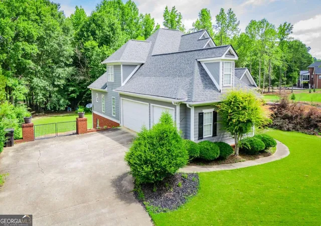 Photo 3 of Single family home for sale at 204 Pinehurst Way, Carrollton, GA 30116 | MLS# 10793304 | Listing updated on 2026-07-09
