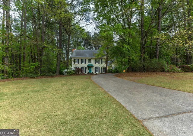 Photo 2 of Single family home for sale at 175 Weeping Willow Way, Tyrone, GA 30290 | MLS# 10726508 | Listing updated on 2026-09-03