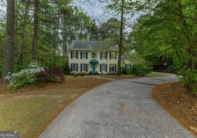 Photo 3 of Single family home for sale at 175 Weeping Willow Way, Tyrone, GA 30290 | MLS# 10726508 | Listing updated on 2026-09-03