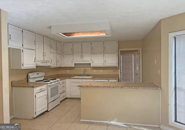 Photo 3 of Single family home for sale at 9734 Dixon Industrial Blvd, Jonesboro, GA 30236 | MLS# 10829151 | Listing updated on 2026-09-05