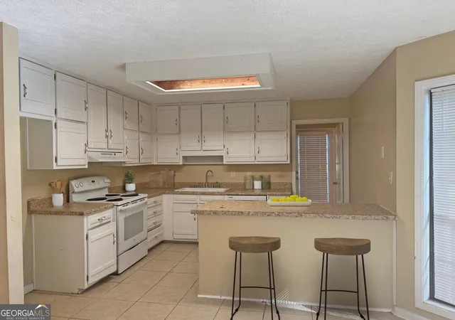 Photo 4 of Single family home for sale at 9734 Dixon Industrial Blvd, Jonesboro, GA 30236 | MLS# 10829151 | Listing updated on 2026-09-05