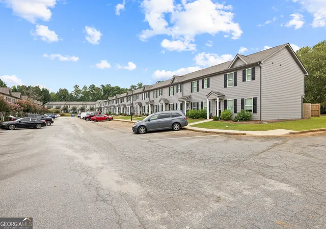 Photo 4 of Townhouse for sale at 100 Lena Ln # 6, Eatonton, GA 31024 | MLS# 10823279 | Listing updated on 2026-08-25