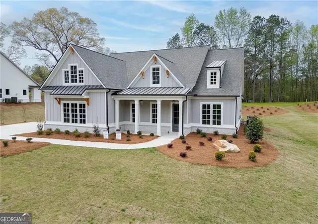 Photo 3 of Single family home for sale at 8155 Heardsville Ct, Cumming, GA 30028 | MLS# 10824861 | Listing updated on 2026-09-03