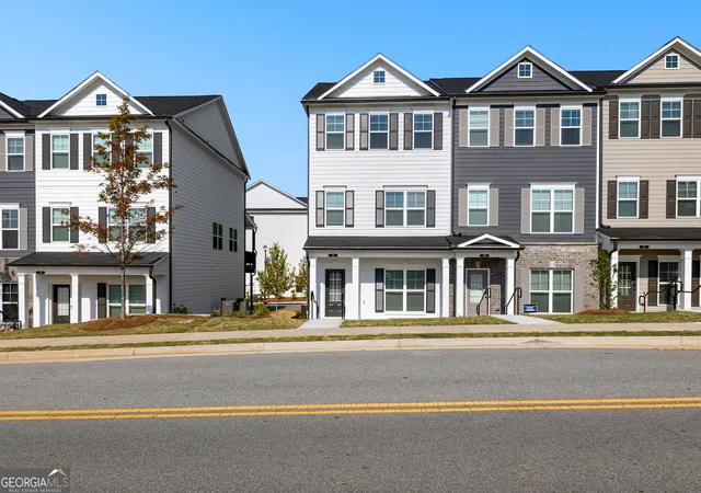 2nd image of 28 Nickel Dr #13, Newnan, GA 30265 | MLS# 10804167