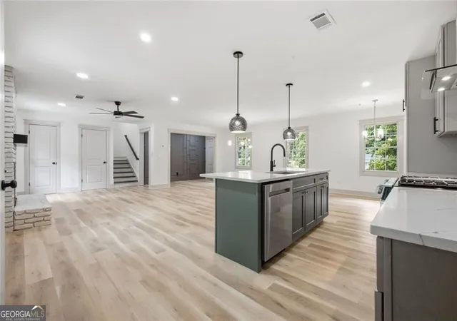 2nd image of 3464 Herschel Rd, Atlanta, GA 30337 | MLS# 10822830