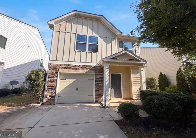 Single family home for sale at 106 Southwind Cir, Newnan, GA 30265 | MLS# 10874681