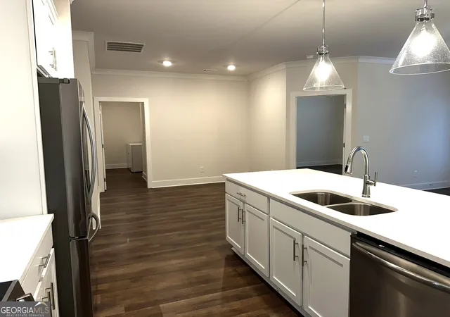 Photo 4 of Townhouse for sale at 65 Village Ct, Cleveland, GA 30528 | MLS# 10625675 | Listing updated on 2026-09-11