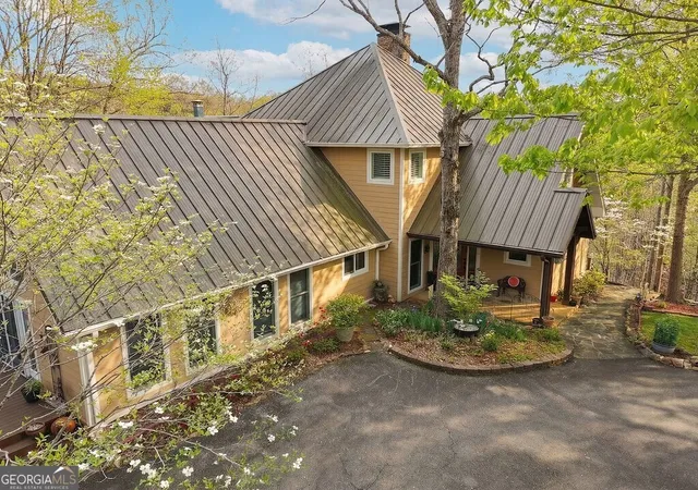 Photo 1 of Single family home for sale at 120 Bear Den Rd, Dahlonega, GA 30533 | MLS# 10729615 | Listing updated on 2026-08-19