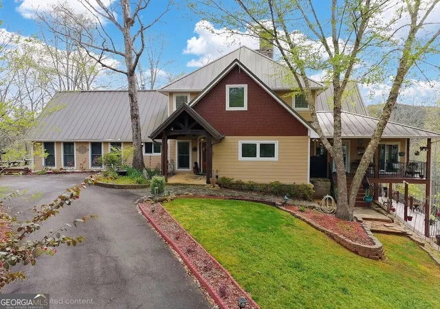 Photo 2 of Single family home for sale at 120 Bear Den Rd, Dahlonega, GA 30533 | MLS# 10729615 | Listing updated on 2026-08-19