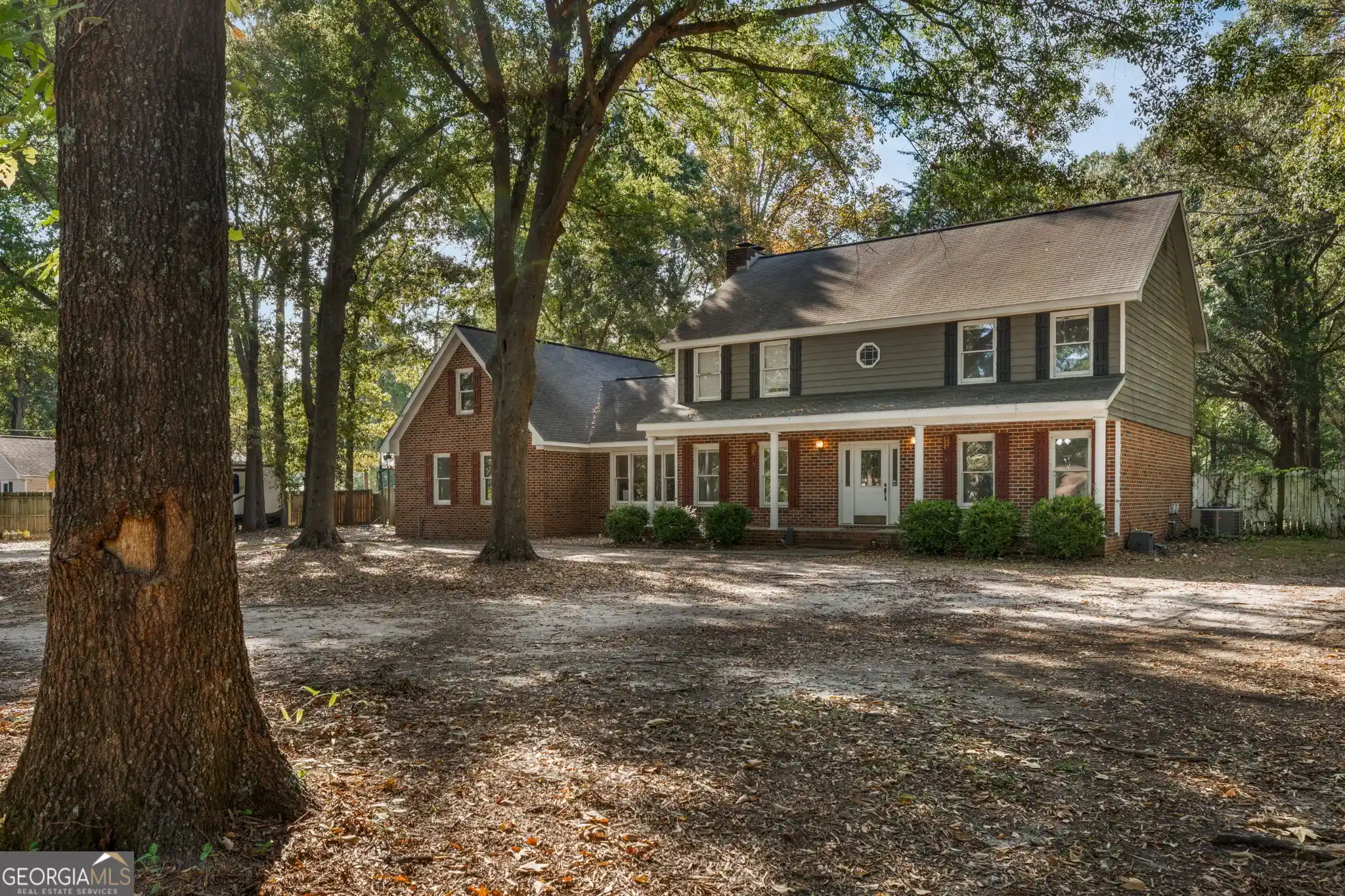 Photo 1 of Single family home for sale at 124 Quail Run Dr, Warner Robins, GA 31088 | MLS# 10869380 | Listing updated on 2026-10-22