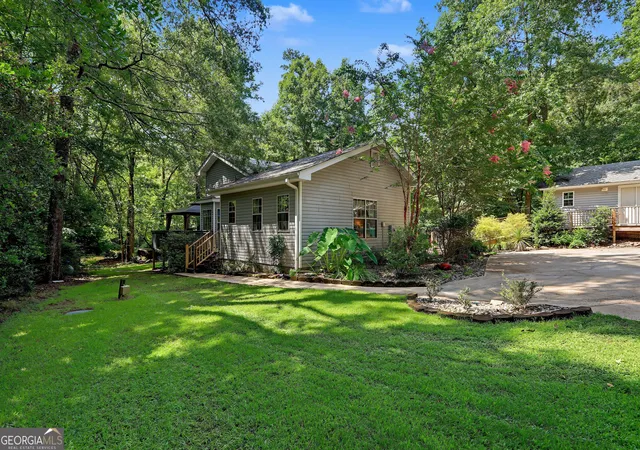 Photo 3 of Single family home for sale at 216 Fawnfield Ct, Buckhead, GA 30625 | MLS# 10806435 | Listing updated on 2026-08-20