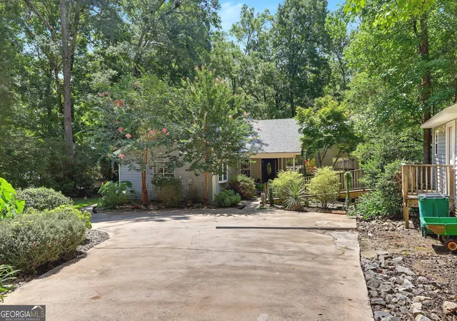 Photo 3 of Single family home for sale at 216 Fawnfield Ct, Buckhead, GA 30625 | MLS# 10806435 | Listing updated on 2026-08-20
