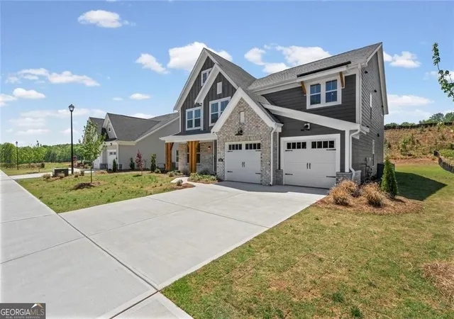Photo 4 of Sale Pending at 150 Hidden Fields Wy, Hoschton, GA 30548 | MLS# 10823771 | Listing updated on 2026-09-17