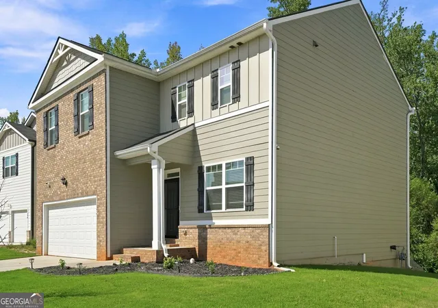2nd image of 154 Silver Birch Pass, Newnan, GA 30265 | MLS# 10831962