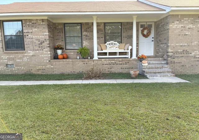 Photo 3 of Sale Pending at 114 Maddox Rd, Griffin, GA 30224 | MLS# 10612973 | Listing updated on 2025-12-10