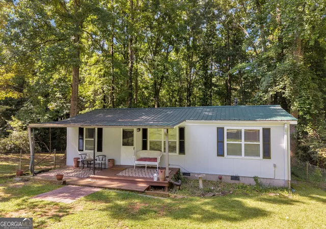 Photo 1 of Manufactured home for sale at 121 Lake View Ct, Lavonia, GA 30553 | MLS# 10832649 | Listing updated on 2026-09-14