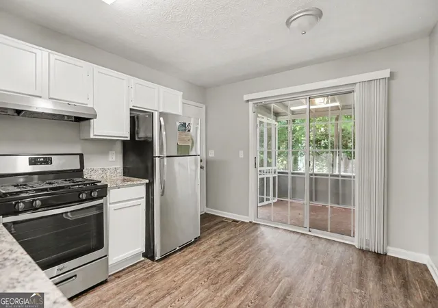 Photo 3 of Single family home for sale at 3002 Cascade Manor Dr, Decatur, GA 30034 | MLS# 10800002 | Listing updated on 2026-08-16