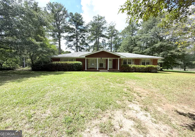 Photo 2 of Single family home for sale at 1571 Ebenezer Rd Sw, Conyers, GA 30094 | MLS# 10836511 | Listing updated on 2026-09-14