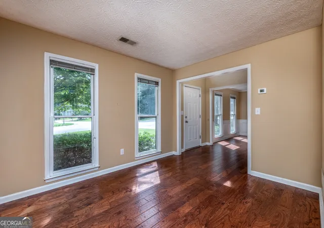 Photo 4 of Single family home for sale at 4031 Dream Catcher Dr, Woodstock, GA 30189 | MLS# 10811442 | Listing updated on 2026-08-06