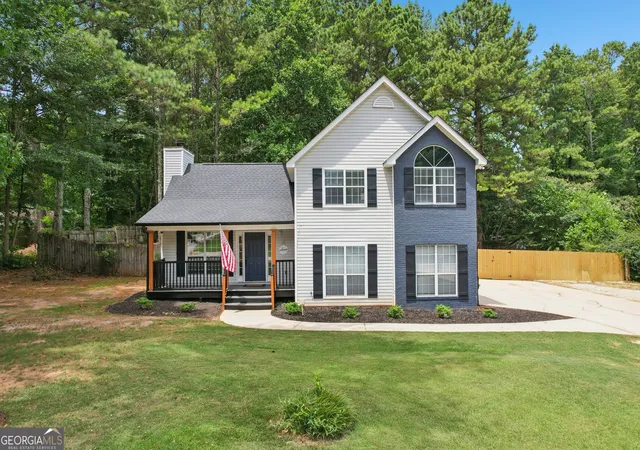 2nd image of 125 Bradford Station Dr, Sharpsburg, GA 30277 | MLS# 10812756