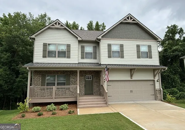 Photo 3 of Single family home for sale at 229 Summit View Dr, Mcdonough, GA 30253 | MLS# 10829064 | Listing updated on 2026-09-02