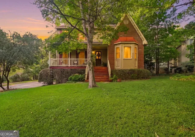 Photo 2 of Single family home for sale at 302 Crabapple Ct, Powder Springs, GA 30127 | MLS# 10818912 | Listing updated on 2026-10-09
