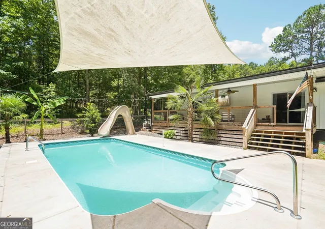 Photo 1 of Single family home for sale at 1199 Bo Banks Rd, Grantville, GA 30220 | MLS# 10812286 | Listing updated on 2026-10-07