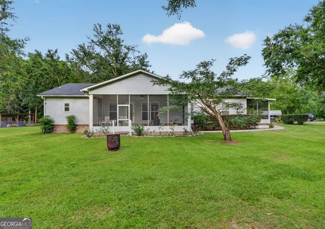 Photo 3 of Sale Pending at 1901 Blackwell St, Waycross, GA 31503 | MLS# 10835122 | Listing updated on 2026-09-02