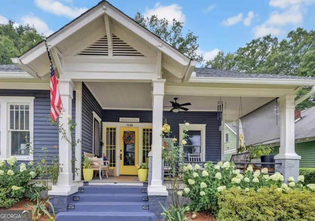 Photo 2 of Single family home for sale at 1248 Lucile Ave Sw, Atlanta, GA 30310 | MLS# 10798971 | Listing updated on 2026-08-24