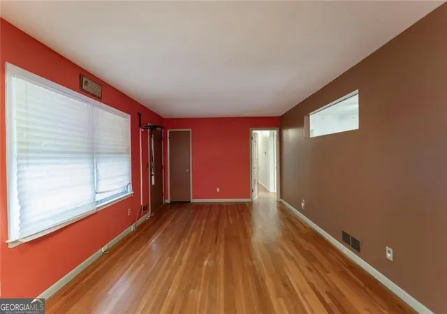 Photo 4 of Single family home for sale at 4260 Bingham Ct, Stone Mountain, GA 30083 | MLS# 10708435 | Listing updated on 2026-09-08