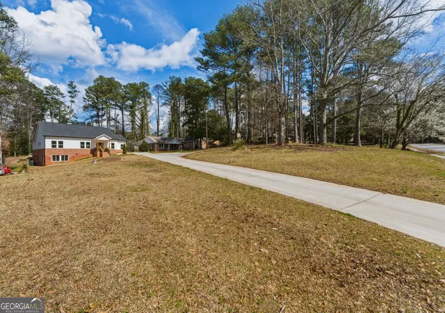Homes for sale in Atlanta, GA | 2515 Hogan Rd, Atlanta, GA 30344 | MLS# 10691953