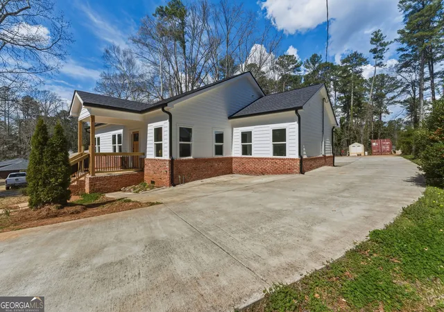 3rd image of 2515 Hogan Rd, Atlanta, GA 30344 | MLS# 10691953