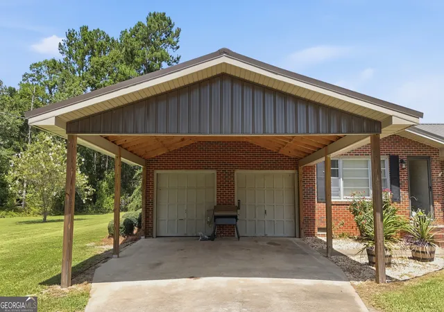 Photo 3 of Single family home for sale at 420 W Ashley St, Rebecca, GA 31783 | MLS# 10809046 | Listing updated on 2026-09-26