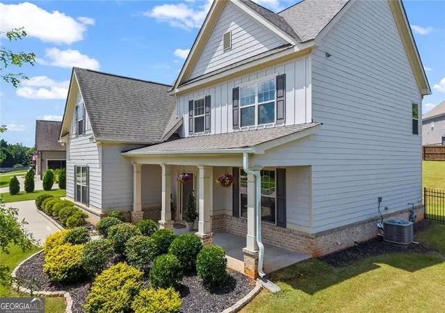 Photo 3 of Single family home for sale at 1515 Highland Creek Dr, Monroe, GA 30656 | MLS# 10826694 | Listing updated on 2026-09-14