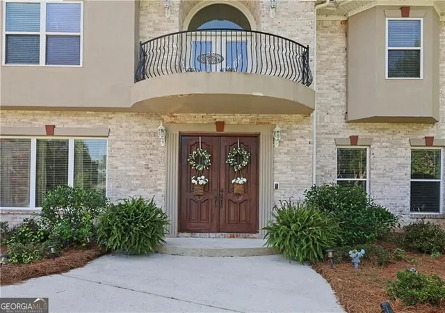 Photo 3 of Single family home for sale at 53 Saint Ives Cir, Winder, GA 30680 | MLS# 10825015 | Listing updated on 2026-10-03