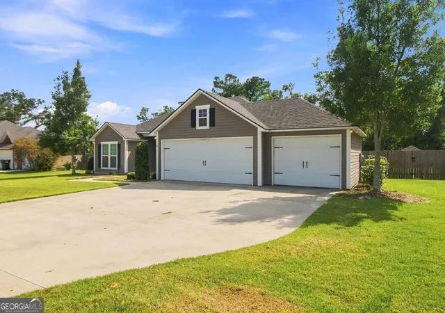 Photo 3 of Single family home for sale at 7 Colt Dr, Lakeland, GA 31635 | MLS# 10831257 | Listing updated on 2026-08-30
