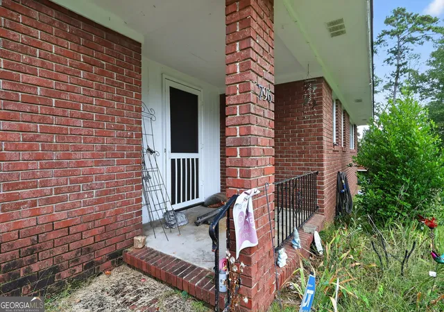 Photo 3 of Sale Pending at 796 Lee Rd, Macon, GA 31204 | MLS# 10624434 | Listing updated on 2025-11-11