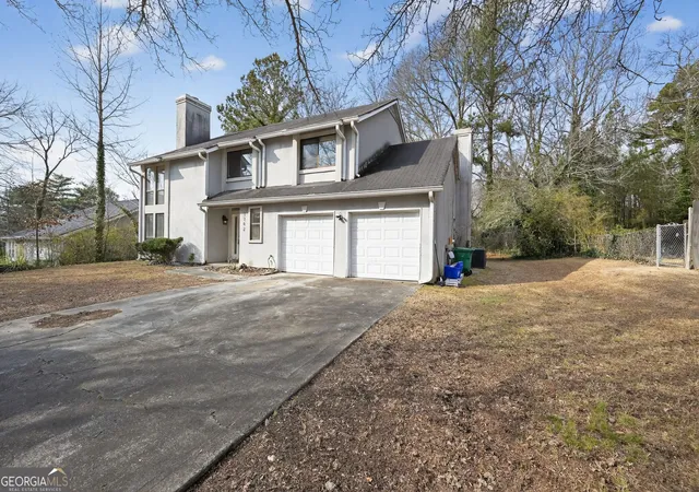 Photo 2 of Single family home for sale at 1142 Chapman Cir, Stone Mountain, GA 30088 | MLS# 10694816 | Listing updated on 2026-09-09