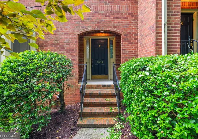 Photo 2 of Townhouse for sale at 1354 Sheffield Glen Way Ne, Atlanta, GA 30329 | MLS# 10773476 | Listing updated on 2026-09-23