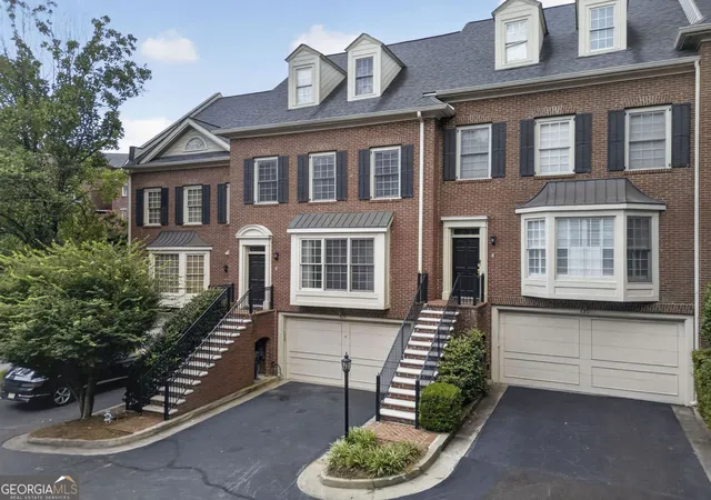 Photo 2 of Townhouse for sale at 1735 Peachtree St Ne #619, Atlanta, GA 30309 | MLS# 10786514 | Listing updated on 2026-09-05